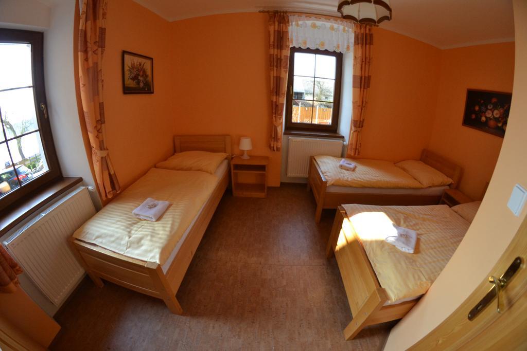 פרימבורק Apartmany U Jezera Na Namesti מראה חיצוני תמונה