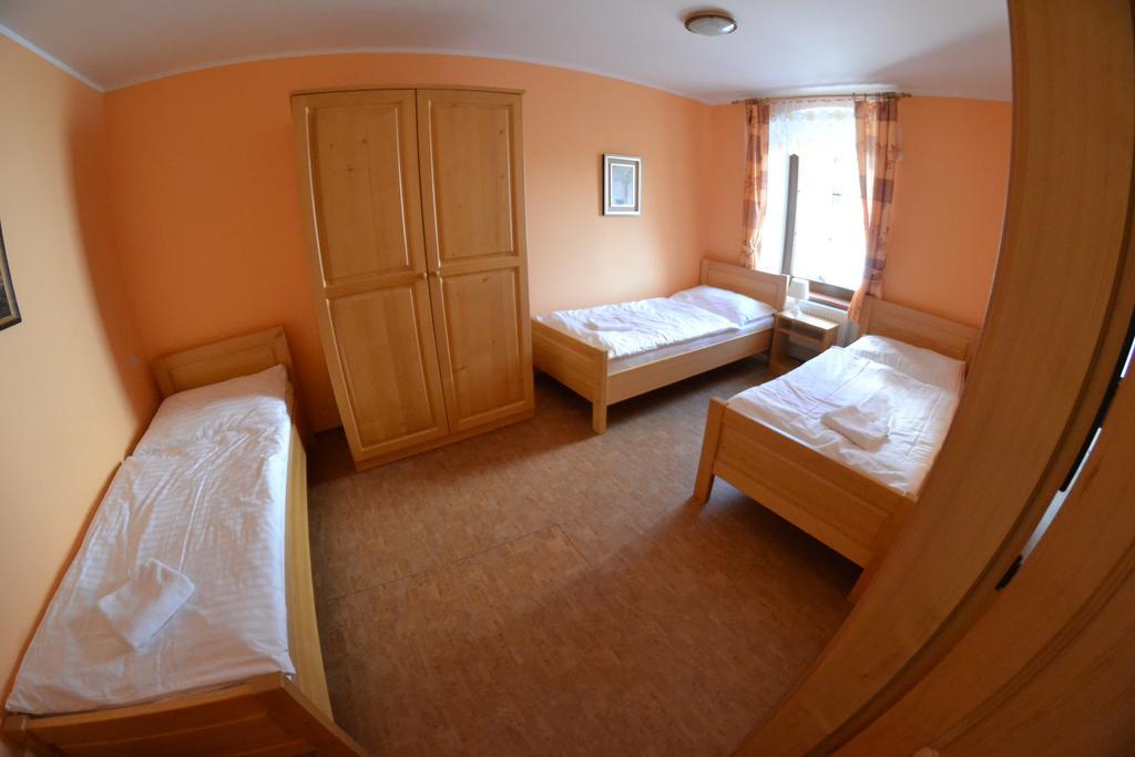 פרימבורק Apartmany U Jezera Na Namesti מראה חיצוני תמונה